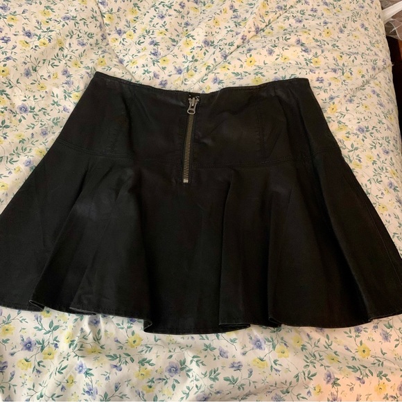 FREE PEOPLE NEW Black Vegan Leather Flare Skirt, Back Zip, Size 8 - Picture 6 of 14